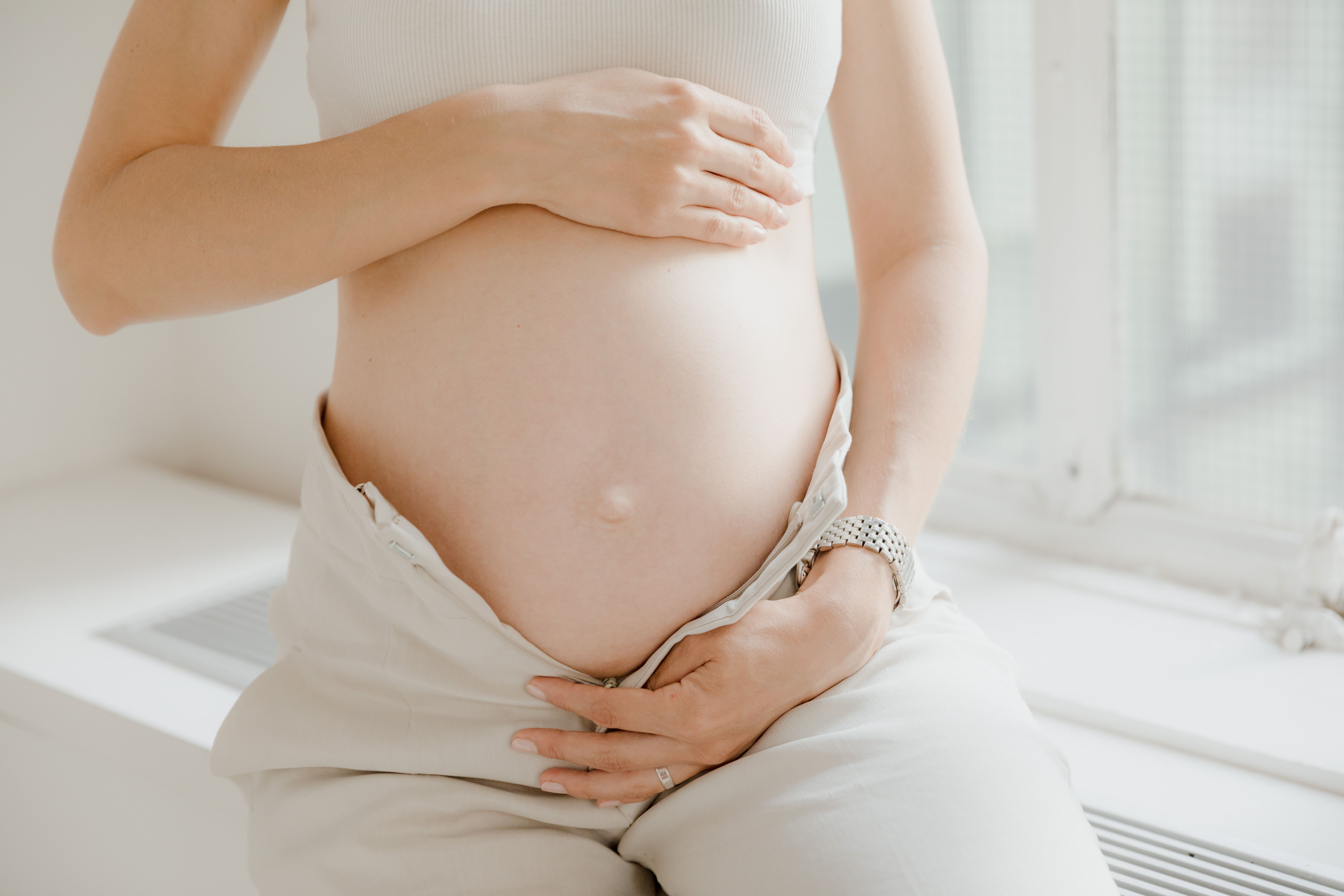 Un estudio identifica asociaciones entre la exposición prenatal a contaminantes ambientales y el desarrollo de la pubertad