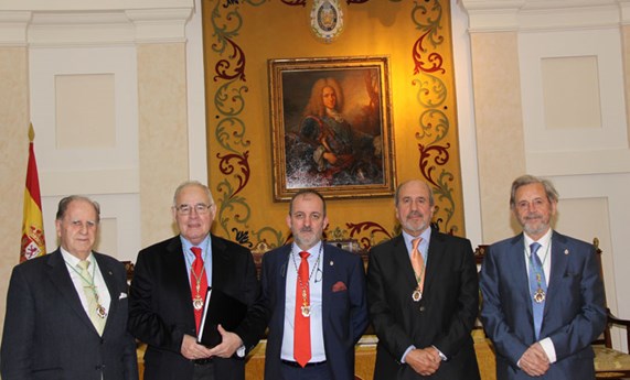 Jose Luis Pedraz ingresa en la Real Academia Nacional de Farmacia Jose Luis Pedraz ingresa en la Real Academia Nacional de Farmacia