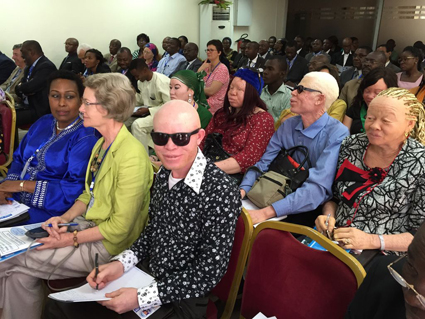 Gran éxito de la primera Reunión internacional sobre albinismo oculocutáneo en África subsahariana