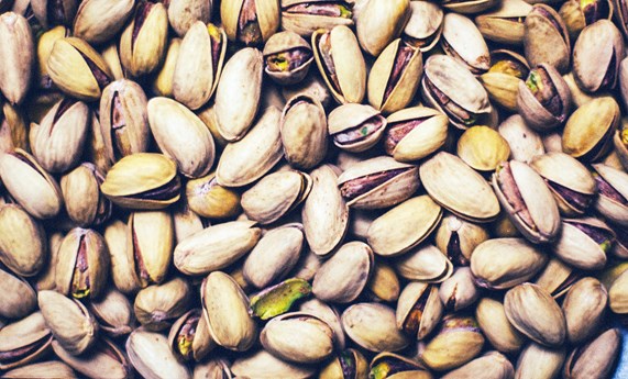 Los pistachos ayudan a controlar el peso, la presión arterial, regular el colesterol y mejorar la salud del corazón