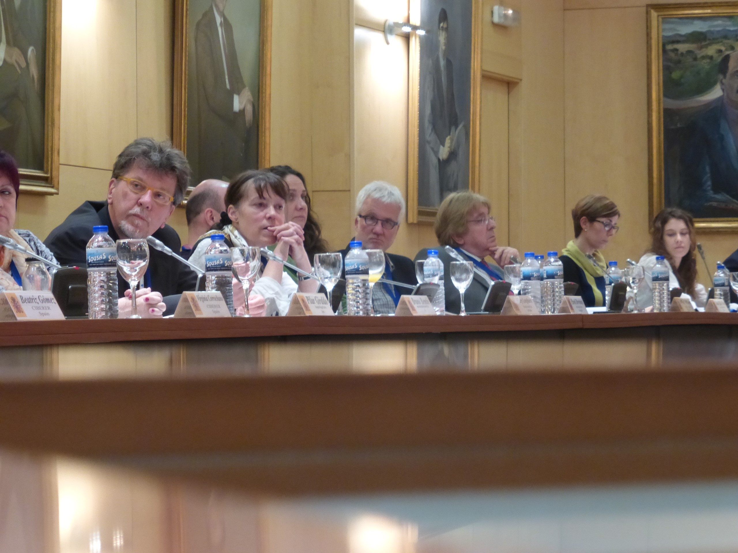 Conocimiento y mejora de las prácticas de los centros de expertos en enfermedades raras europeos