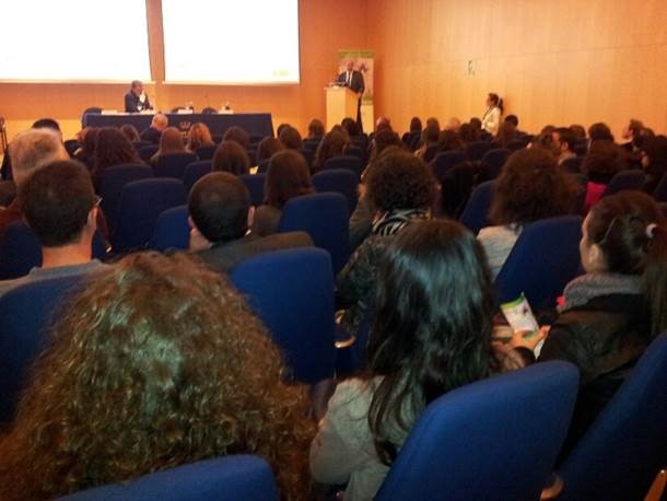 Investigadores y afectados comparten avances en enfermedades raras metabólicas, neuromusculares, síndrome de Cushing y síndrome de Williams