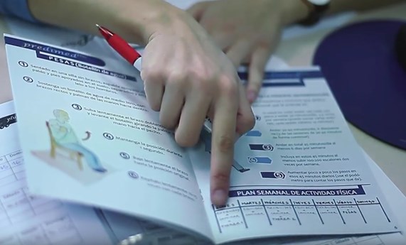 La inactividad física y los comportamientos sedentarios se asocian a factores de riesgo cardiometabólico La inactividad física y los comportamientos sedentarios se asocian a factores de riesgo cardiometabólico