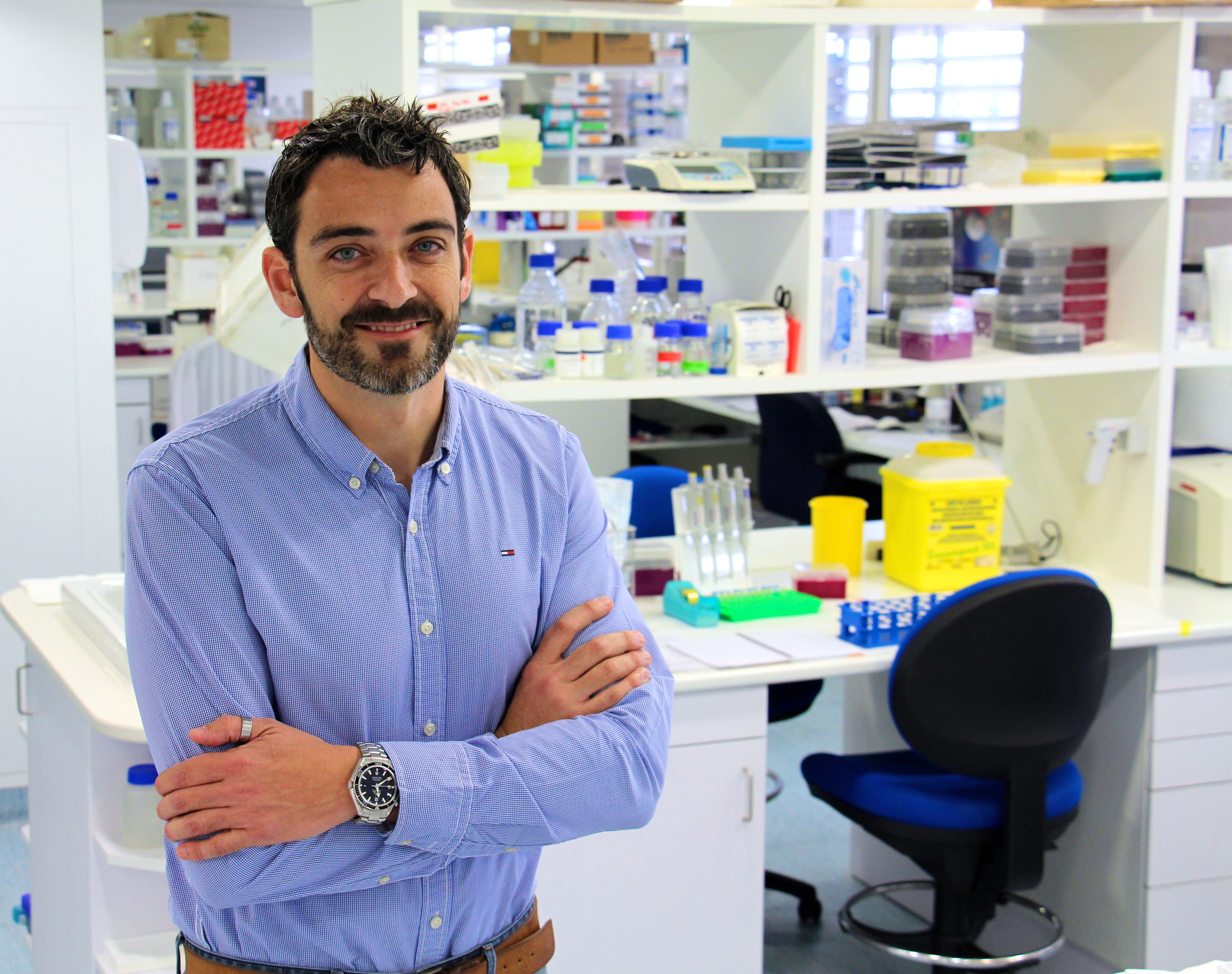 Rubén Francés, recibe el premio Alberto Sols por sus hallazgos en la enfermedad de Crohn
