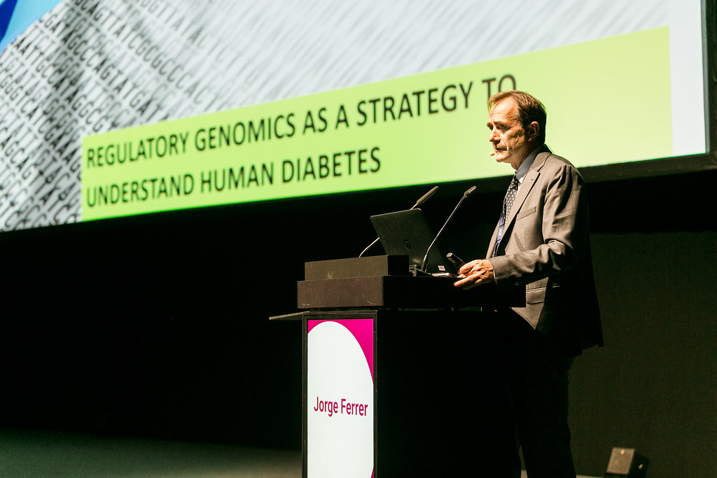 Jorge Ferrer distinguido con el Premio Albert Renold